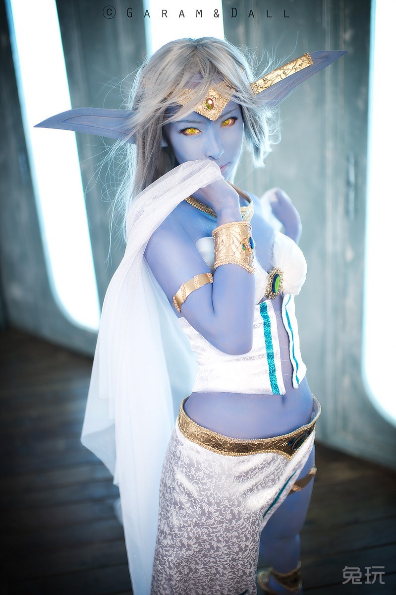 来自韩国的美女cosplay高等精灵女王艾萨拉